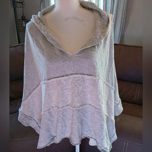 Mystree poncho style shirt - Picture 1 of 6